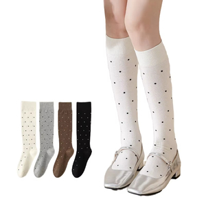 Calcetines de Compresión para Enfermería Bordados Personalizados, Unisex, Hasta la Rodilla, Deportivos, de Alta Calidad - Product Image 3