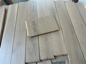 Pisos de <span class=keywords><strong>Madera</strong></span> Maciza de Estilo <span class=keywords><strong>Antiguo</strong></span>, Pisos de <span class=keywords><strong>Madera</strong></span> de 18 mm, Parqué de <span class=keywords><strong>Madera</strong></span> de Roble en Espiga para Cocina y Gimnasio - Product Image 6