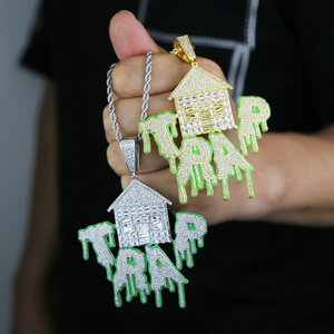 Collar con Colgante de Casa de Trampa Luminosa Fluorescente con Esmalte Verde, Brilla en la Oscuridad, Estilo Iced Out Bling CZ, Joyería Hip Hop para Hombre - Product Image 6