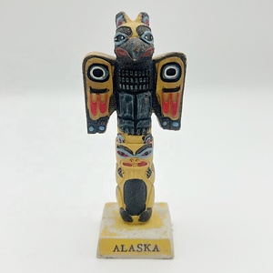 कला आकृति हस्तनिर्मित रेसिन स्मारिका टोमटम पोल मूर्ति लानेका सोवेर - Product Image 5