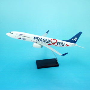 Modèle d'avion commercial <span class=keywords><strong>Prague</strong></span> B737-800 1/100 39,5 cm pour la décoration des salons d'aéroport - Product Image 1