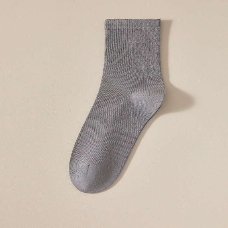 สีเทาเข้ม