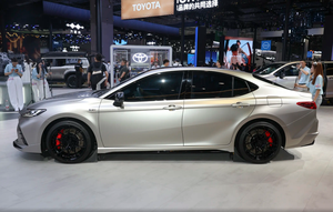 Camry 2026 2.0G Edizione Premium Guida a Sinistra Berlina Motore a Benzina Sedili in Tessuto R17 - Product Image 3