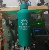 Bouteille d'eau en acier inoxydable sans BPA avec logo personnalisé, bouteilles d'eau en acier inoxydable de 500 ml, bouteille d'eau en métal isolée sous vide