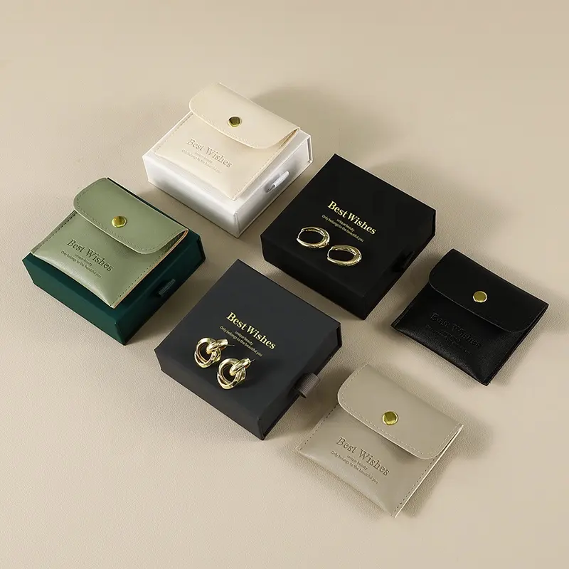LOGO MOQ 50 Stück Luxus-Schmuckschatulle schwarze Schiebeschublade Goldgeprägtes Logo mit Schmuckbeutel Schubladenbox für Schmuck