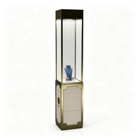 Vitrines LED en verre haut de gamme sur mesure pour les boutiques de cadeaux, les bijouteries et les horlogeries, idéales pour les commerces de détail