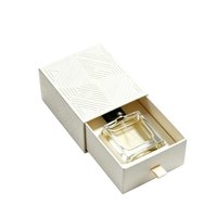 Boîte cadeau de parfum personnalisée écologique à faible MOQ, emballage cosmétique rigide haut de gamme avec gaufrage et pelliculage mat