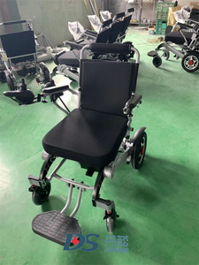Silla de ruedas eléctrica portátil con ruedas de 16 pulgadas - Product Image 5