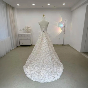 Robe de mariée florale en dentelle sans bretelles, coupe trapèze, avec nœud en satin, style bohème Lsjj36 - Product Image 3