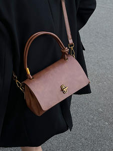 Sacs à bandoulière en cuir de haute qualité, design carré, sacs à main pour femmes avec bandoulière et sangle croisée - Product Image 5