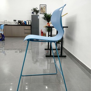 Taburete de Bar Moderno Azul Cielo, Silla de Bar Resistente para Cafetería - Product Image 2