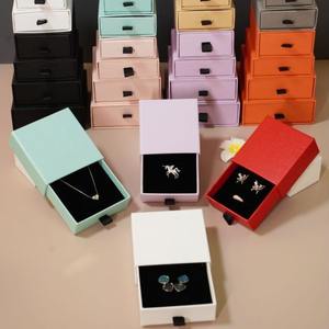 Caja de Joyería Rectangular de Lujo con Asa, Materiales Reciclados, Cartón Corrugado para Pendientes, Anillos, Collares, Calcetines, Piel - Product Image 2