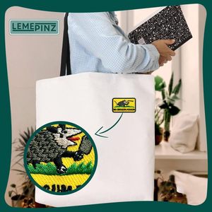 Parche bordado termoadhesivo de 3 pulgadas con diseño de No Crossum Possum para sombreros, ropa, mochilas, vaqueros, bricolaje - Product Image 3