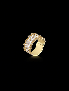 Anello di Cristallo Placcato Oro 18K con Incastonatura a Pavé, Fede Nuziale Unisex, Gioiello di Lusso da Regalo - Product Image 2