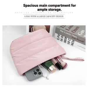 Bolsa de Cosméticos Impermeable de Nailon Personalizada, Bolsa de Maquillaje Portátil con Cierre, Bolsa de Aseo de Viaje para Mujer - Product Image 4