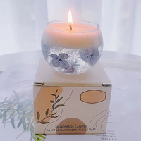 Dekorative Gelee-Wachskerze mit Zarten Blütenblättern, Geeignet als Geschenk oder für Besondere Anlässe als Tischdekoration