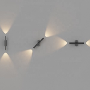 Lámpara de Pared Cilíndrica Giratoria de 350 Grados con Iluminación Arriba y Abajo, Opciones de Acabado en Dorado/Plateado - Product Image 6