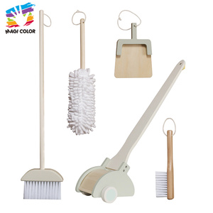 Ensemble d'outils de nettoyage <span class=keywords><strong>en</strong></span> <span class=keywords><strong>bois</strong></span> pour enfants avec support de rangement, balai, serpillière et pelle à poussière - <span class=keywords><strong>Jouet</strong></span> de simulation de ménage pour tout-petits W10L067 - Product Image 2