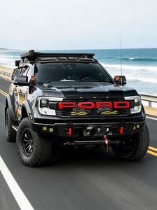 Pick-up avec toit ouvrant panoramique, HMI commandé par la voix et sièges avant chauffants pour les voyages en famille en camping - Product Image 2