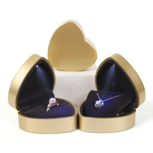 Heart Shaped Wedding <b>Jewelry</b> Box Fashionable <b>Jewelry</b> <b>Storage</b> Box Plastic Box - Product Image 3