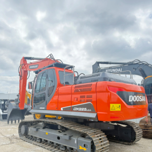รถขุดตีนตะขาบ Doosan DX225LC ของแท้จากเกาหลี น้ำหนัก 23 ตัน รุ่นปี 2024 มอเตอร์มือสอง อุปกรณ์ก่อสร้างสำหรับงานเหมือง สภาพดีเยี่ยม 1 - Product Image 1