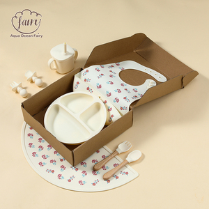 Ensemble de vaisselle pour enfants en silicone sans BPA, vente en gros OEM ODM, bol à forte succion, <span class=keywords><strong>assiette</strong></span>, bavoir, tasse, accessoires d'alimentation pour bébé écologiques - Product Image 2