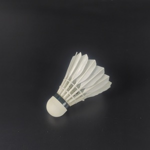 Livraison rapide, MOQ faible, volant de <span class=keywords><strong>badminton</strong></span> JunXin en plumes de canard pour l'entraînement, pour les <span class=keywords><strong>jeux</strong></span> en intérieur/extérieur - Product Image 4