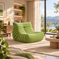Canapé compressé respirant en faux daim vert matcha, sans accoudoirs, avec dossier matelassé à niveaux, garnissage généreux et assise spacieuse