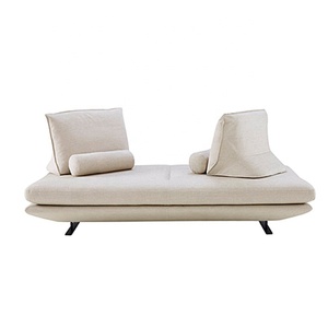 Canapé-lit moderne sans accoudoirs en tissu gris clair 2 places avec base en métal et coussins multicolores, meubles de salon - Product Image 5