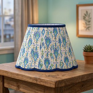 Abat-jour en lin Khadi bleu à motifs floraux |   Abat-jour en tissu plissé artisanal pour lampes de table, de sol et suspendues - Product Image 3