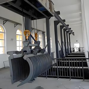 Machine de nettoyage de tamis à grappin hydraulique avec système automatique d'élimination des débris pour rivières et canaux - Product Image 4