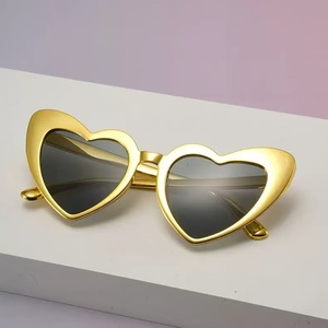 Lunettes de soleil en forme de cœur pour la mariée à être, fête, femmes, style vintage, lunettes rétro, vente en gros d'usine ZT348 - Product Image 4