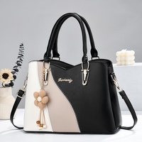 Sac croissant en cuir végétalien de qualité supérieure avec logo personnalisé, sac à bandoulière écologique pour femme, sac à main personnalisé directement de l'usine pour femme