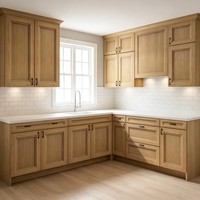 Elegante Französische Provinz-Küchenschränke mit Geschnitzten Türprofilen in Cremefarbe, Luxus-Villen-Projekt Maßgefertigte Möbel