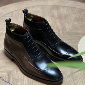 รองเท้าบูทหนังแท้สำหรับผู้ชาย - รองเท้าบูทหัวเหลี่ยมแบบผูกเชือก รองเท้าทรงสูงแบบ Brogue กันลื่น ระบายอากาศได้ดี น้ำหนักเบา - Product Image 1