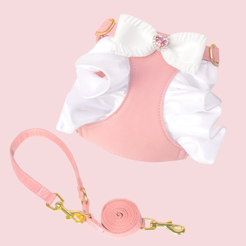 Pink bow-matching leash