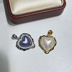 Exquisito Colgante de Perla Cultivada en Forma de Corazón de 14 mm con Engaste de Plata 925, Estilo Clásico, Unisex, para Regalo - Product Image 1