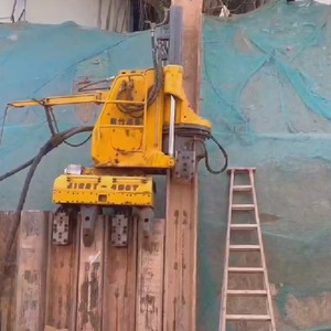 Hincadora hidráulica para pilotes de chapa con sistema de bombeo para instalación de barreras viales - Product Image 3