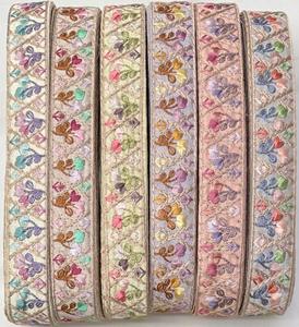 Nouvelle collection de tissus Oxford légers imprimés de fleurs, avec dentelle et maille douce pour robes féminines - Product Image 3