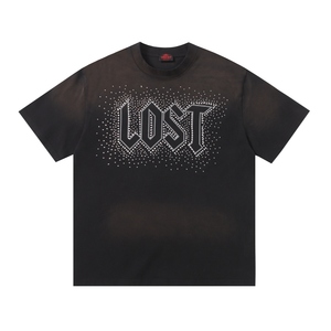 ผู้ผลิตเสื้อผ้า ชุดเซ็ตเสื้อยืดและกางเกงขาสั้นผู้ชายแบบย้อมสีเอซิด 2 ชิ้น ดีไซน์เนอร์ลายเพชรฮอต ดีไซน์หรูหรา สำหรับผู้ชาย - Product Image 2