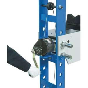 FERVI - P001/75 75 toneladas Prensa hidráulica neumática de taller-PRENSAS HIDRÁULICAS EAN 8012667282943 - Product Image 3