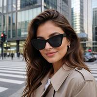 Lunettes de soleil classiques œil de chat noires pour femmes, monture brillante avec verres fumés, lunettes de soleil tendance G6069S