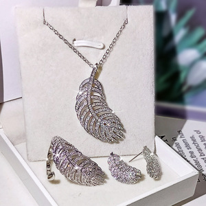 Juego <span class=keywords><strong>de</strong></span> joyería <span class=keywords><strong>de</strong></span> latón con plumas para mujer, juego <span class=keywords><strong>de</strong></span> joyería <span class=keywords><strong>de</strong></span> <span class=keywords><strong>marcas</strong></span> <span class=keywords><strong>famosas</strong></span> - Product Image 4