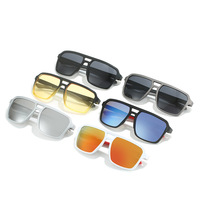 Lunettes de soleil sportives rétro pour femmes, monture carrée large à double barre, avec branches bicolores style lance-pierre