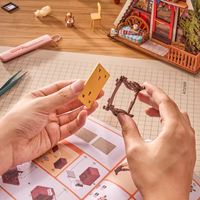 Robotime Rolife Vente en gros de jouets en bois DG181 Kit de construction de cabane en A fait main Maison miniature 3D DIY