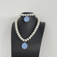 Bracelet et collier Zeta Amicae en émail bleu clair avec breloque lettre grecque et perles d'imitation, bijoux de style sororité, cadeau pour les membres