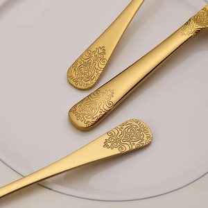Wholesale 5-Piece Luxury Pattern <b>Flatware</b> <b>Set</b> Western Tableware <b>Set</b> Gold Cutlery for Wedding - Product Image 4