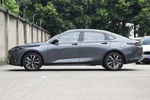 2022 Changan Eado DT 1.6L Turbo Engine Auto LUX Edition ACC Cruise FWD 4 puertas 5 Low Kilometraje Coches usados de 4 puertas - Product Image 3