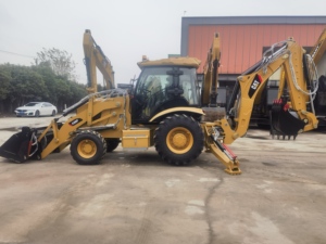 Chargeuse-pelleteuse CAT 428F d'occasion de bonne qualité, en bon état, 4x4, machine de construction multifonctionnelle, à vendre - Product Image 5