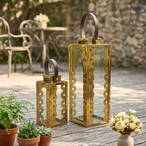 Porte-bougie en métal plaqué or de luxe, lanternes design avec poignées en cuir pour la décoration de la maison et les mariages - Product Image 4